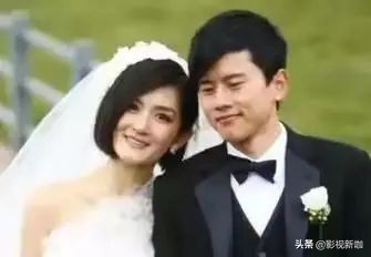 谢娜张杰抱女儿晒太阳,谢娜晒双胞胎女儿