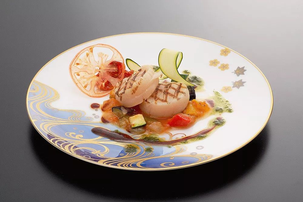 横滨屋顶,日本顶流