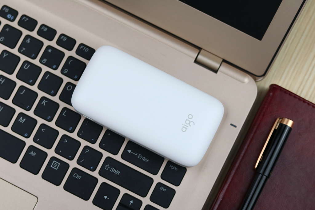 aigo充电宝大容量20000快充,aigoa10s充电宝