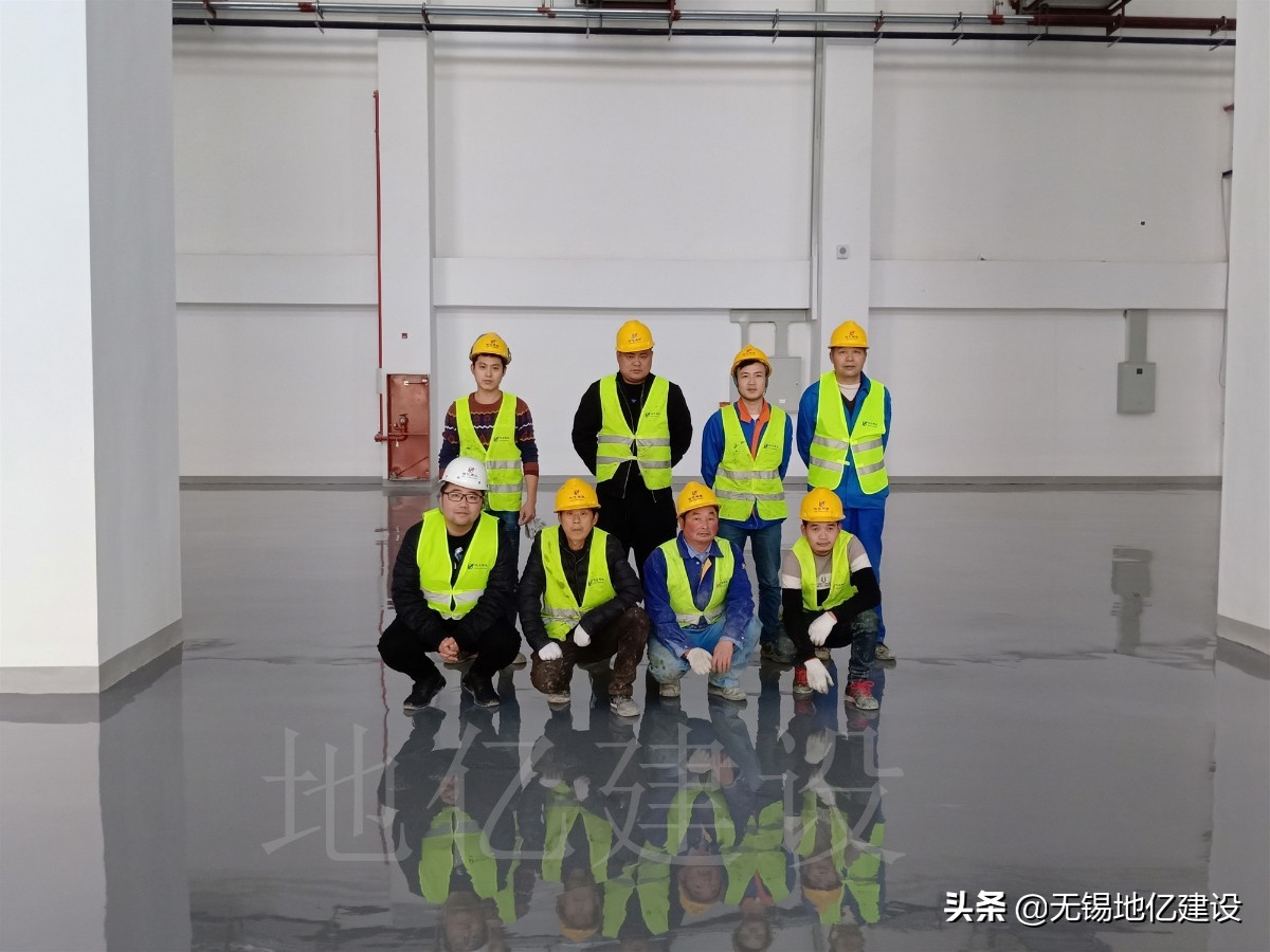 娄底自流平环氧地坪翻新,自流平施工视频环氧地坪