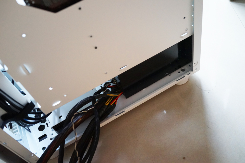 tt挑战者h3机箱,挑战者h3机箱图片