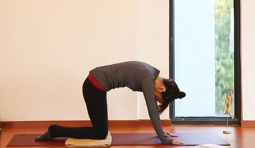 剖腹产产后瑜伽体式,产后4-6个周的瑜伽动作