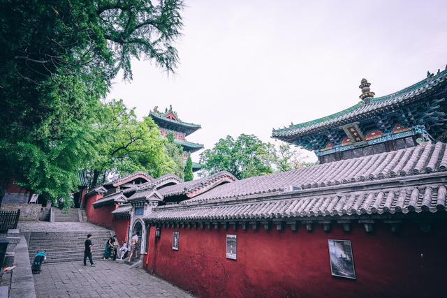 少林寺哪一种功夫比较出名,南少林寺出名还是北少林寺出名