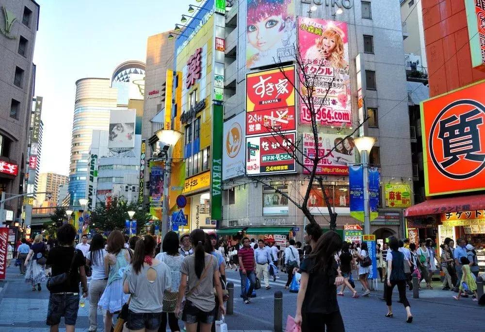 在日本的中国人，都靠什么活下来？