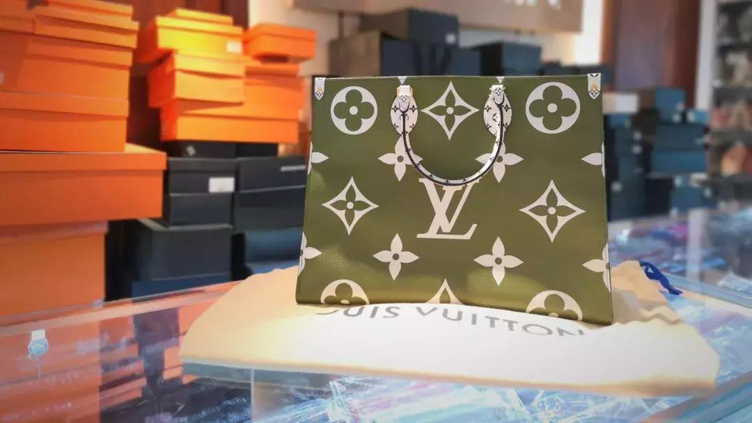 lvonthego中号怎么分辨真假,lvonthego大花购物袋真假鉴别
