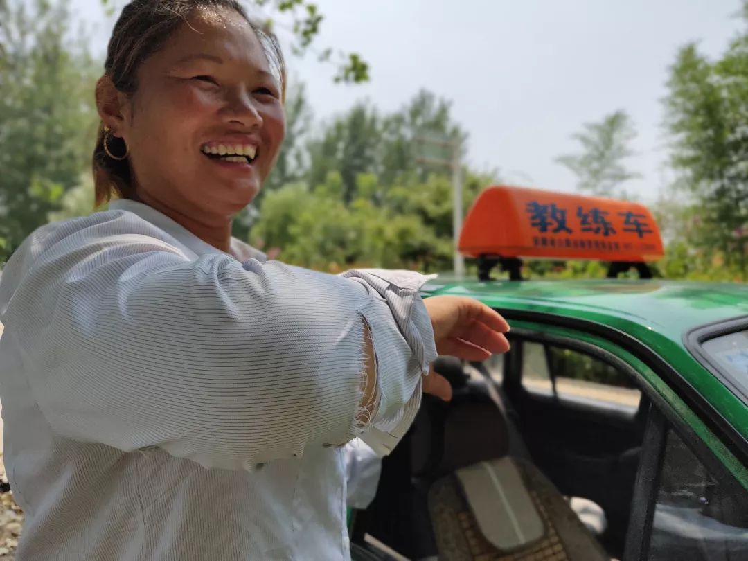 为什么驾校有女教练,驾校女教练为什么比较少