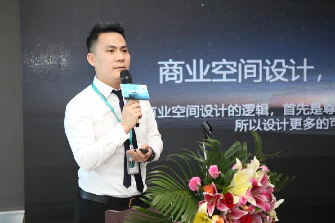 强驻佛山，抢滩华南！冠军磁砖在下一盘大棋