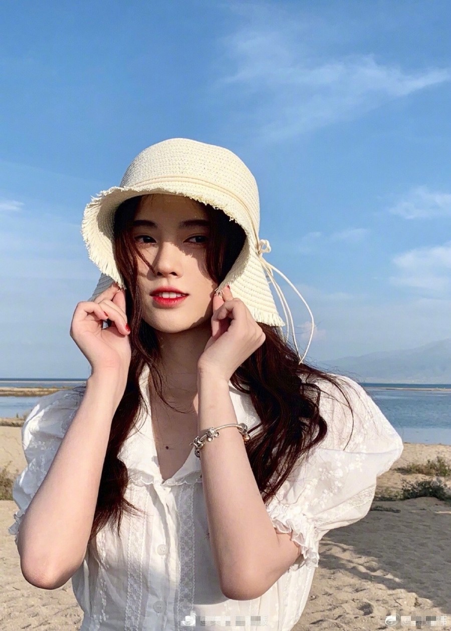 鞠婧祎吴宣仪杨紫关晓彤,鞠婧祎宋妍霏