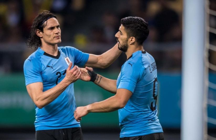 万年老二ac米兰,卡瓦尼谈c罗表现