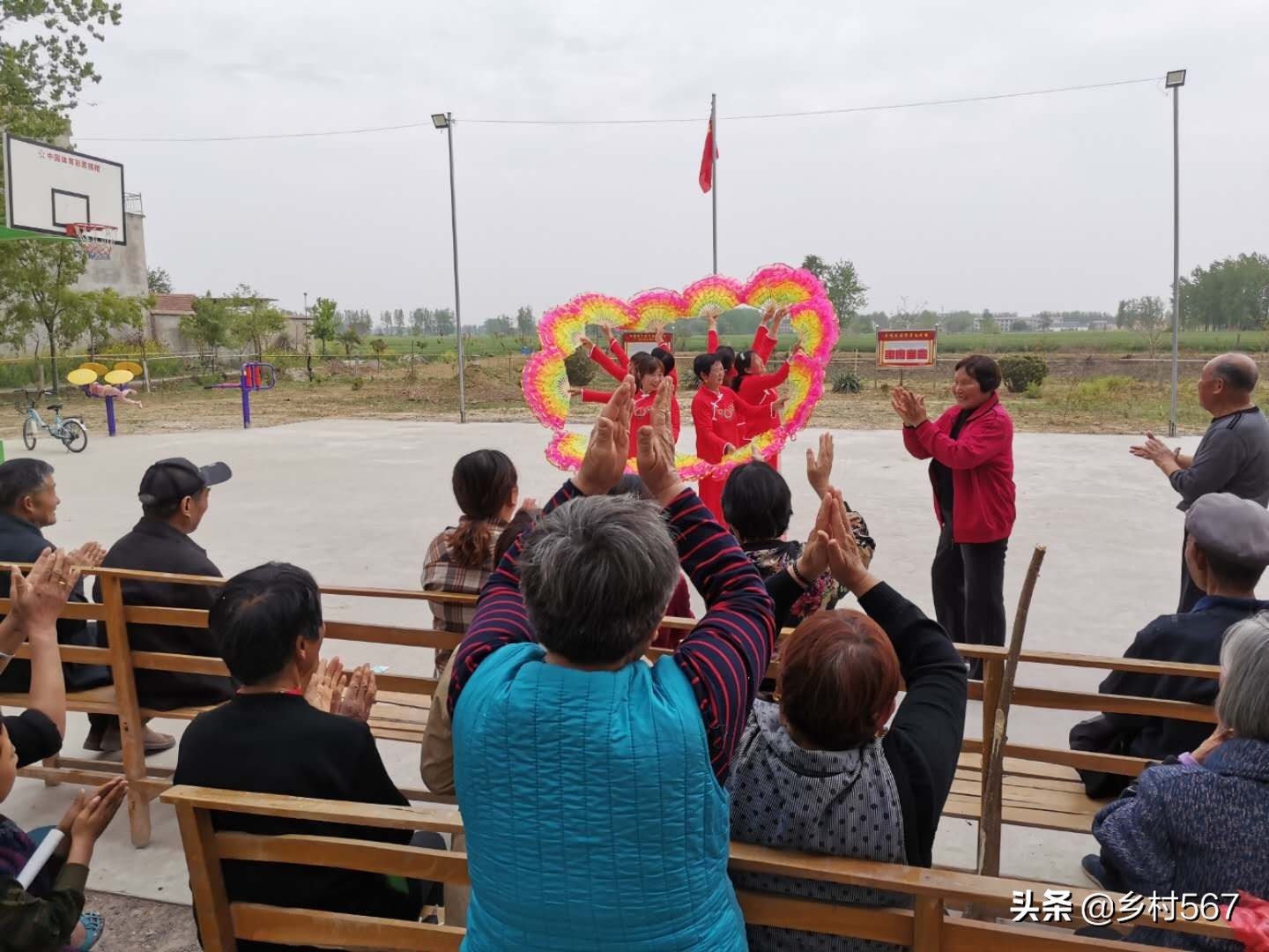 昔日垃圾场今日成美景,昔日脏乱差改造成公园