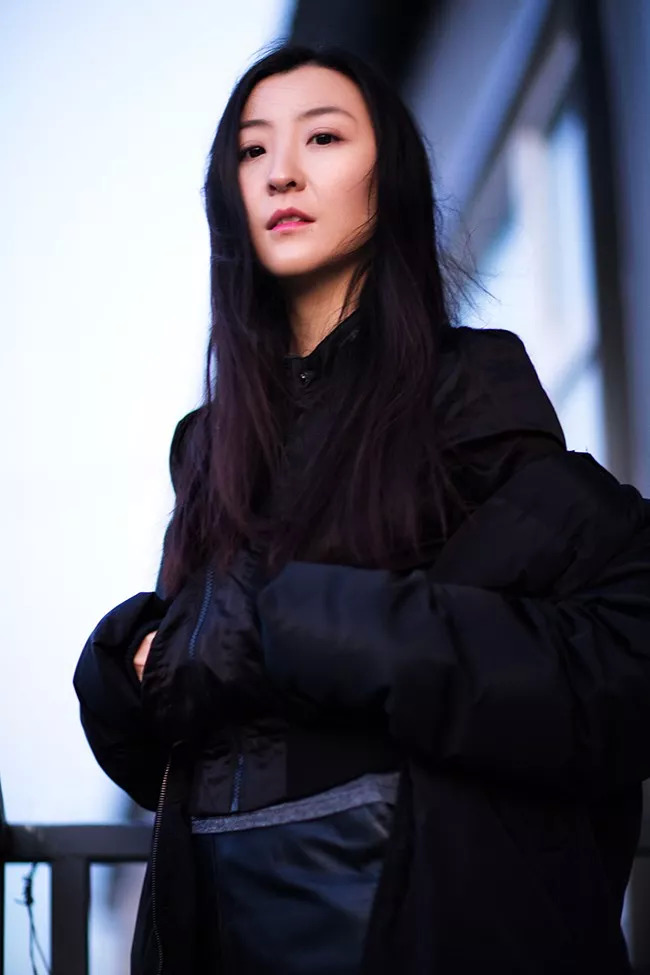 杨鸣采访视频,杨鸣被记者采访