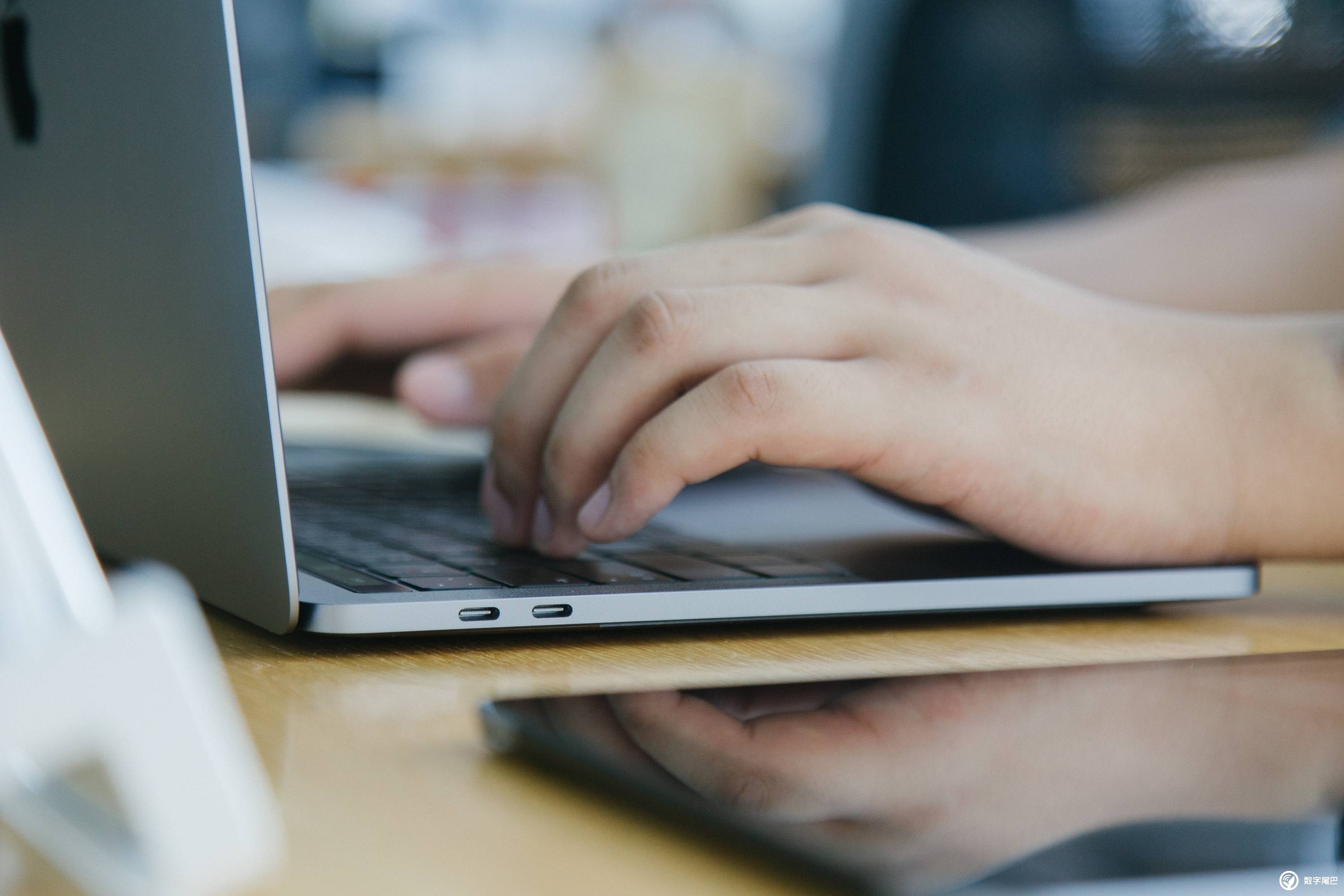 买哪个？2019款MacBookAir与MacBookPro