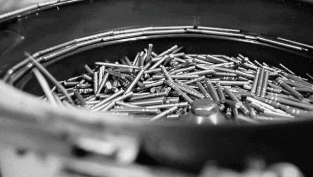 瑞士*刀军**算个啥！让*男猛**爱不释手的玩具，48个批头一把拆遍全屋