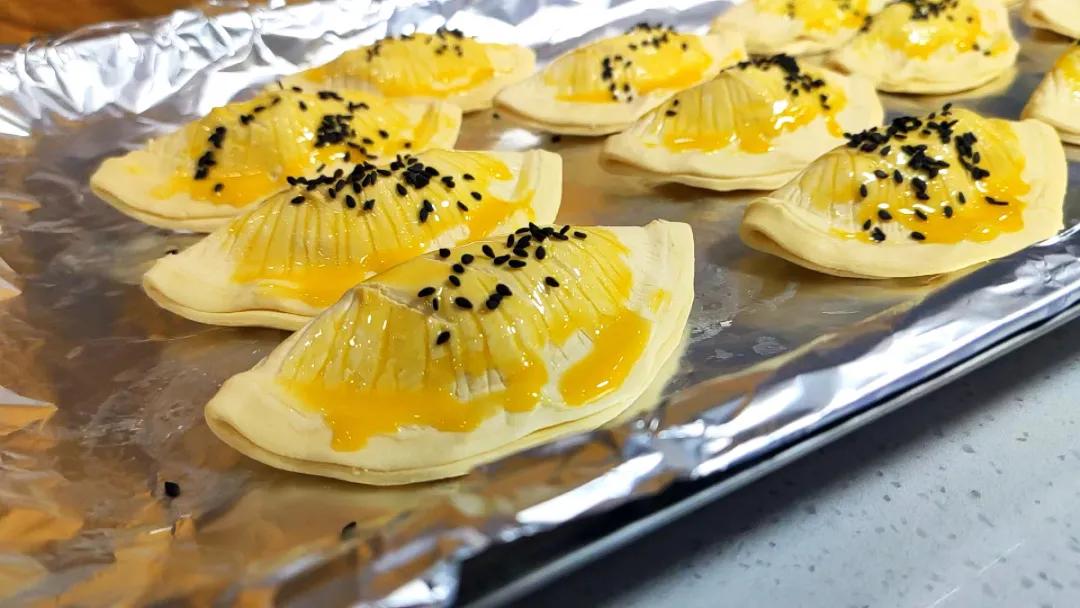 菠萝派蛋挞皮视频,菠萝派蛋挞皮用空气炸锅做法