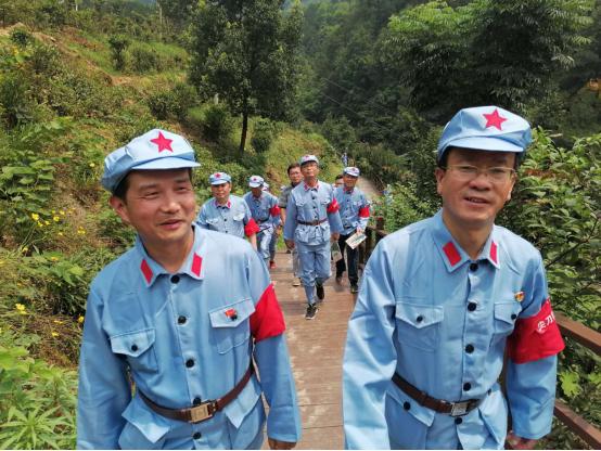 湖北祥云集团：重走红色之路，共筑祥云伟业