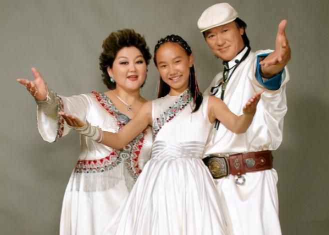 吉祥三宝小女孩英格玛现状,吉祥三宝英格玛长大以后视频