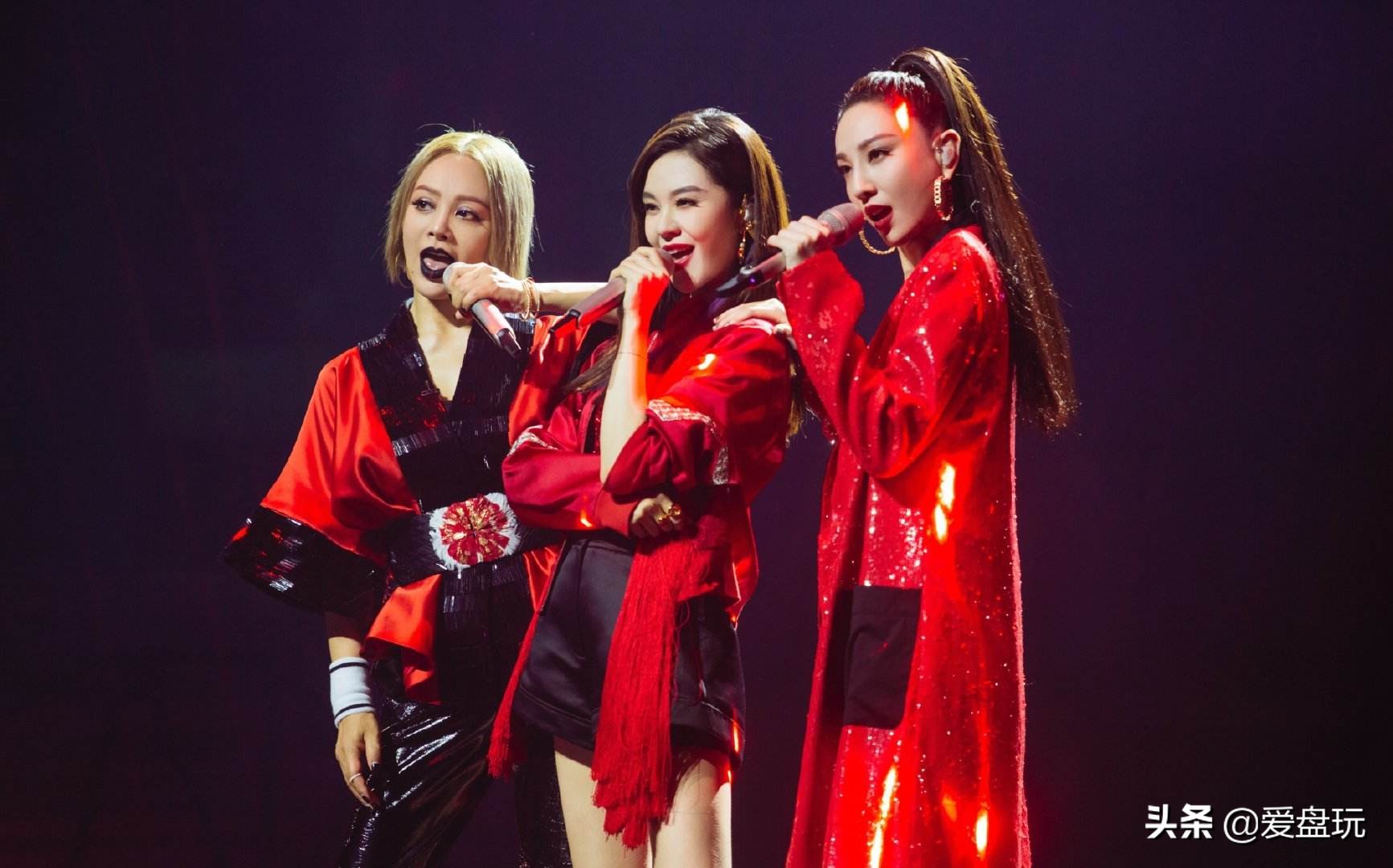 家底吓人！这位姐姐戴的手串，果然不简单