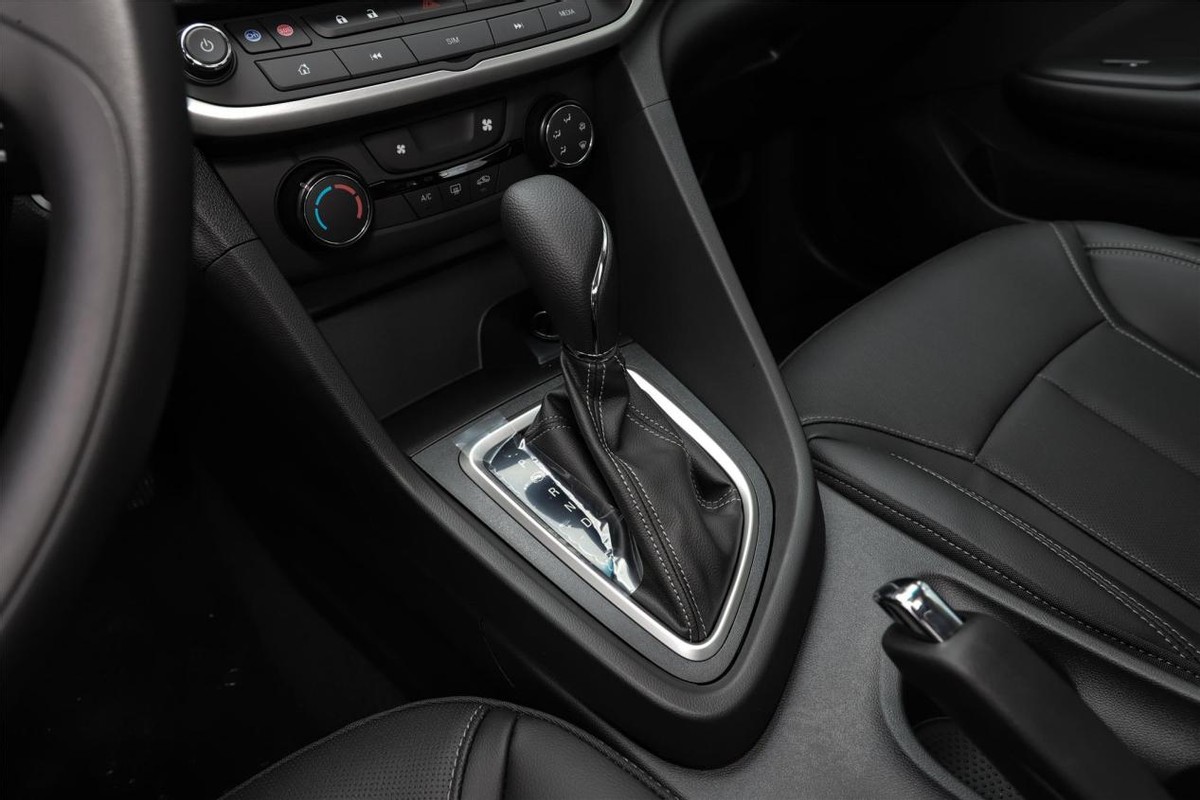 四轮独悬四驱2.0t以上的轿车,四轮独悬的车好不好