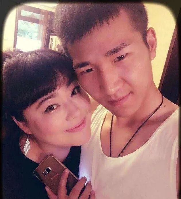 王菲谢霆锋现在婚姻情况,王菲张雨绮婚姻状态