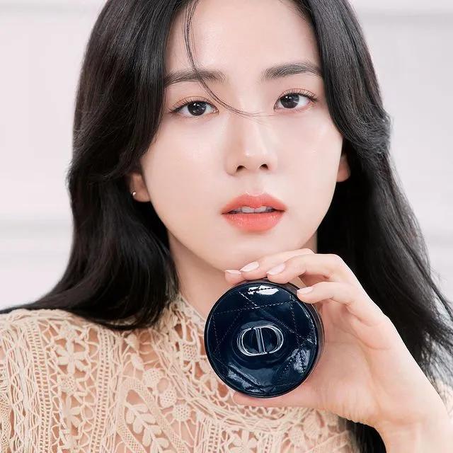 迪奥官宣金智秀全球双线大使,亚洲唯一迪奥代言