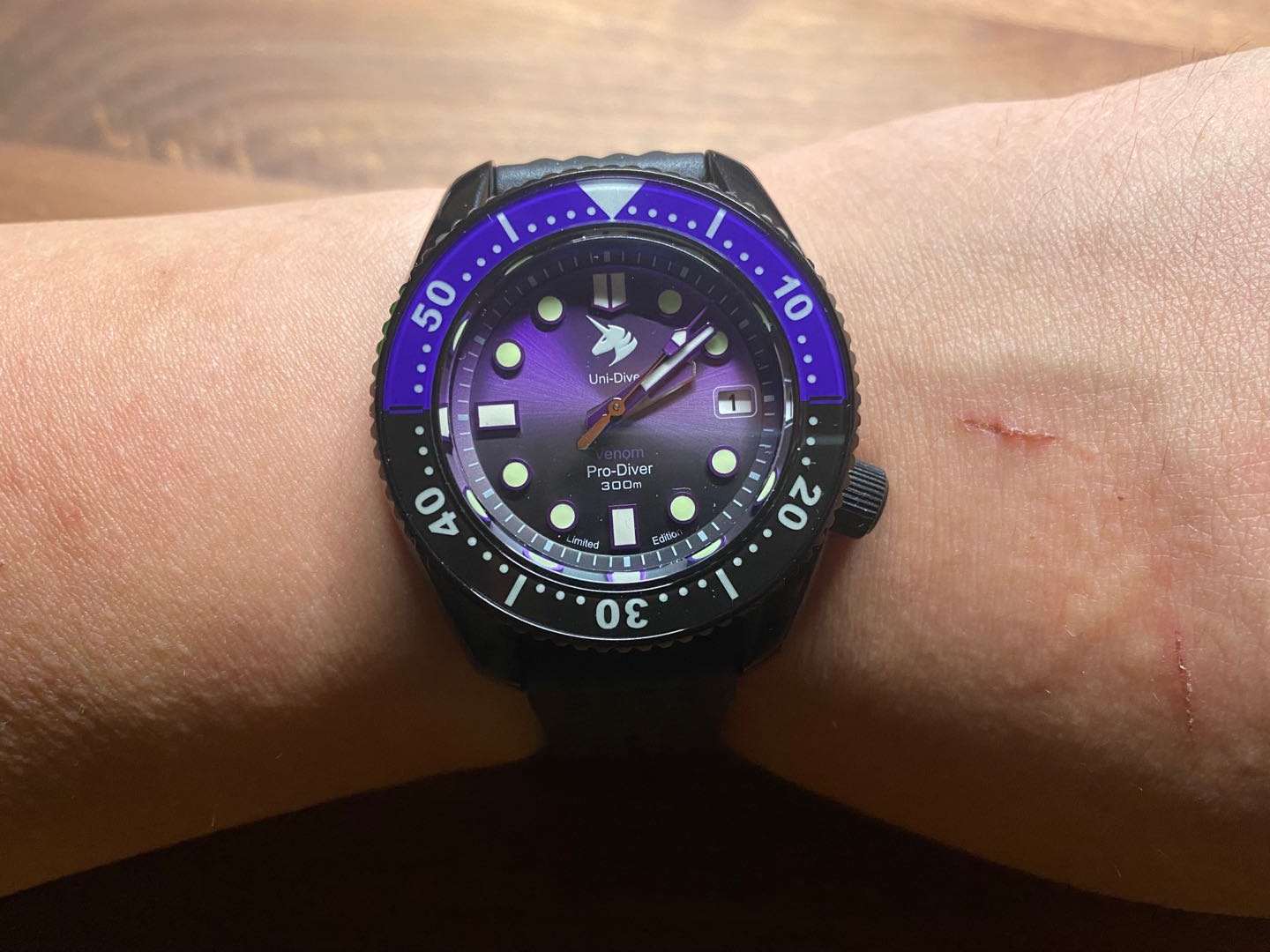 国产水鬼测评视频,毒液六代评测