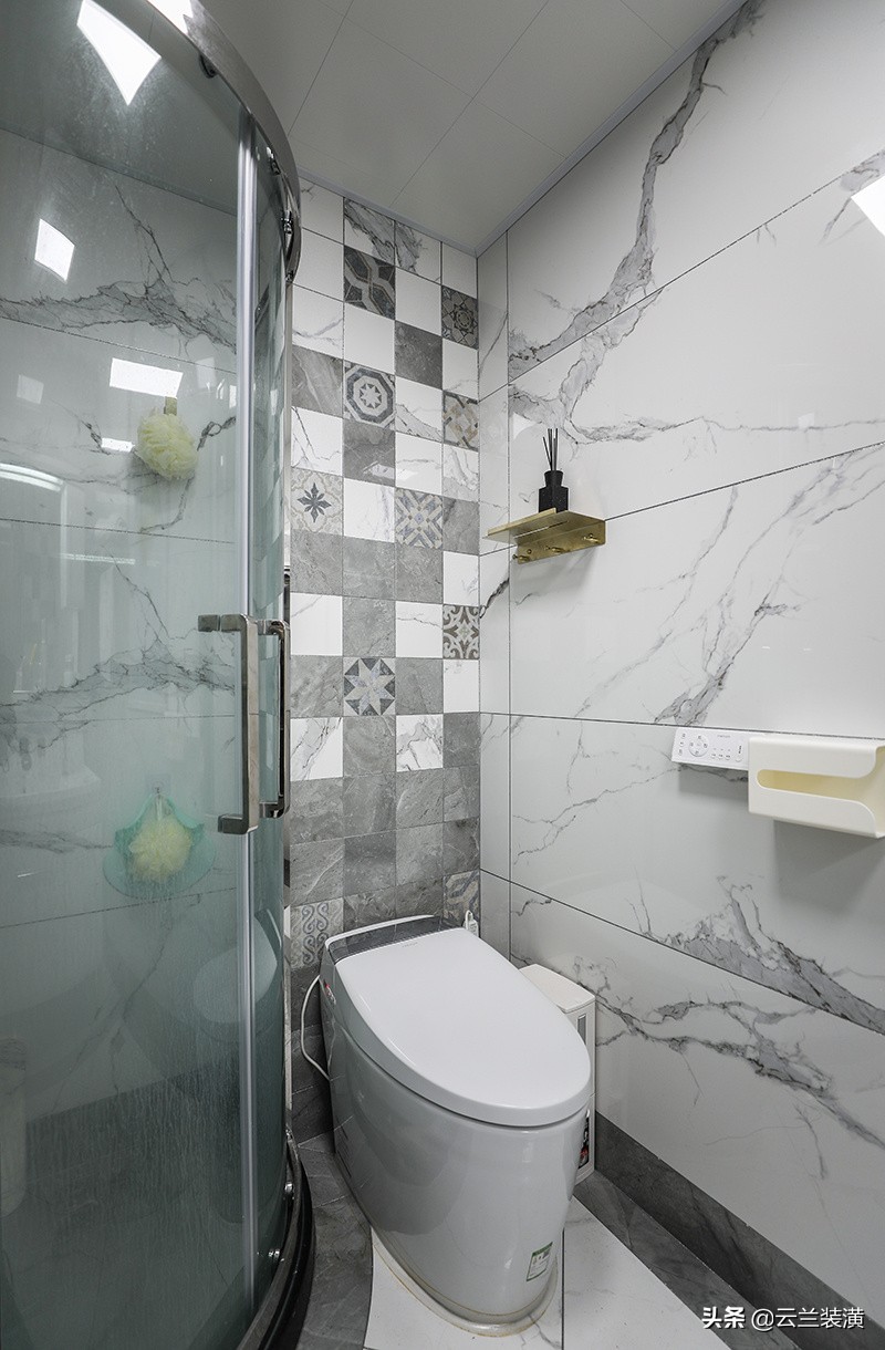 浴柜盆上的污渍有什么清理的方法,如何清洗卫浴墙壁污渍小妙招