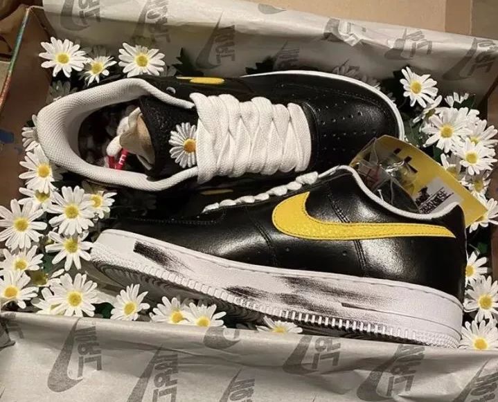 藤原浩和权志龙联名雏菊多少钱,权志龙联名球鞋被抢光