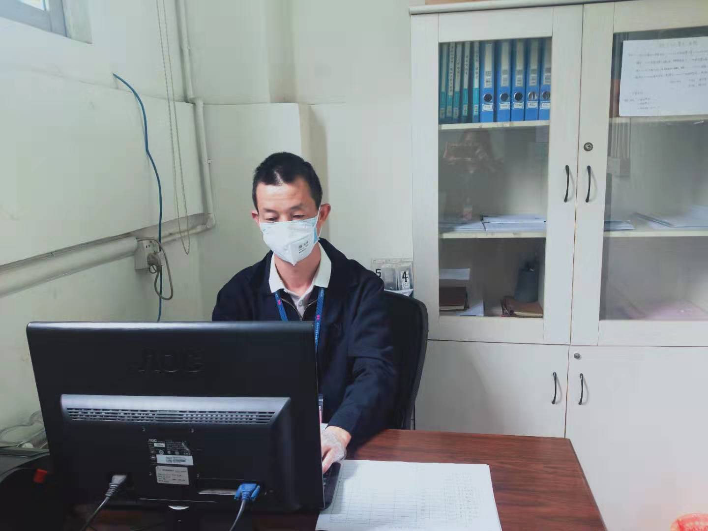 致敬抗击病毒一线医护人员,致敬坚守防控疫情前线的医护人员