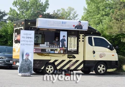 动手术也要服兵役，掰手腕把手掰断，玉泽演到底是个啥样的男神?