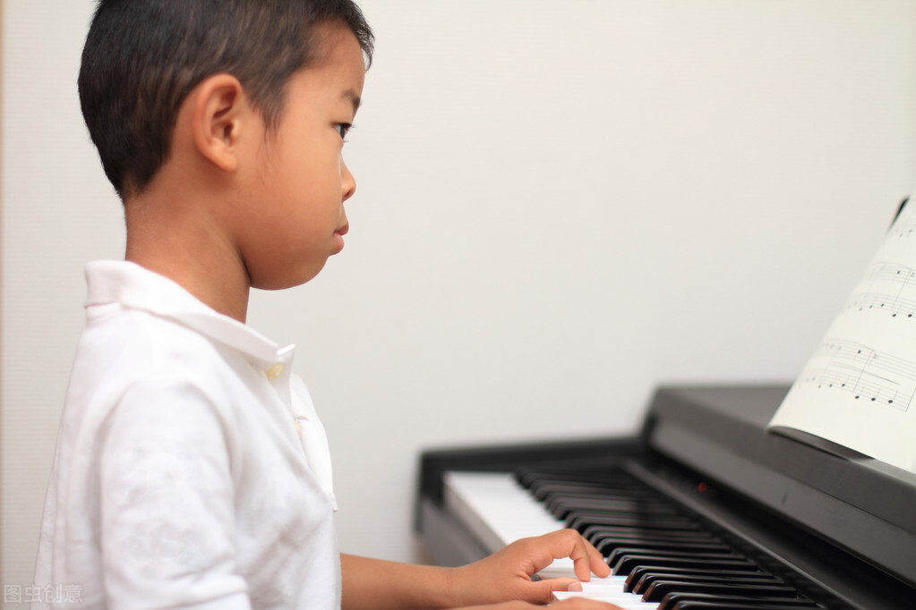 钢琴学习入门基本功教学,钢琴基础知识入门练习曲谱