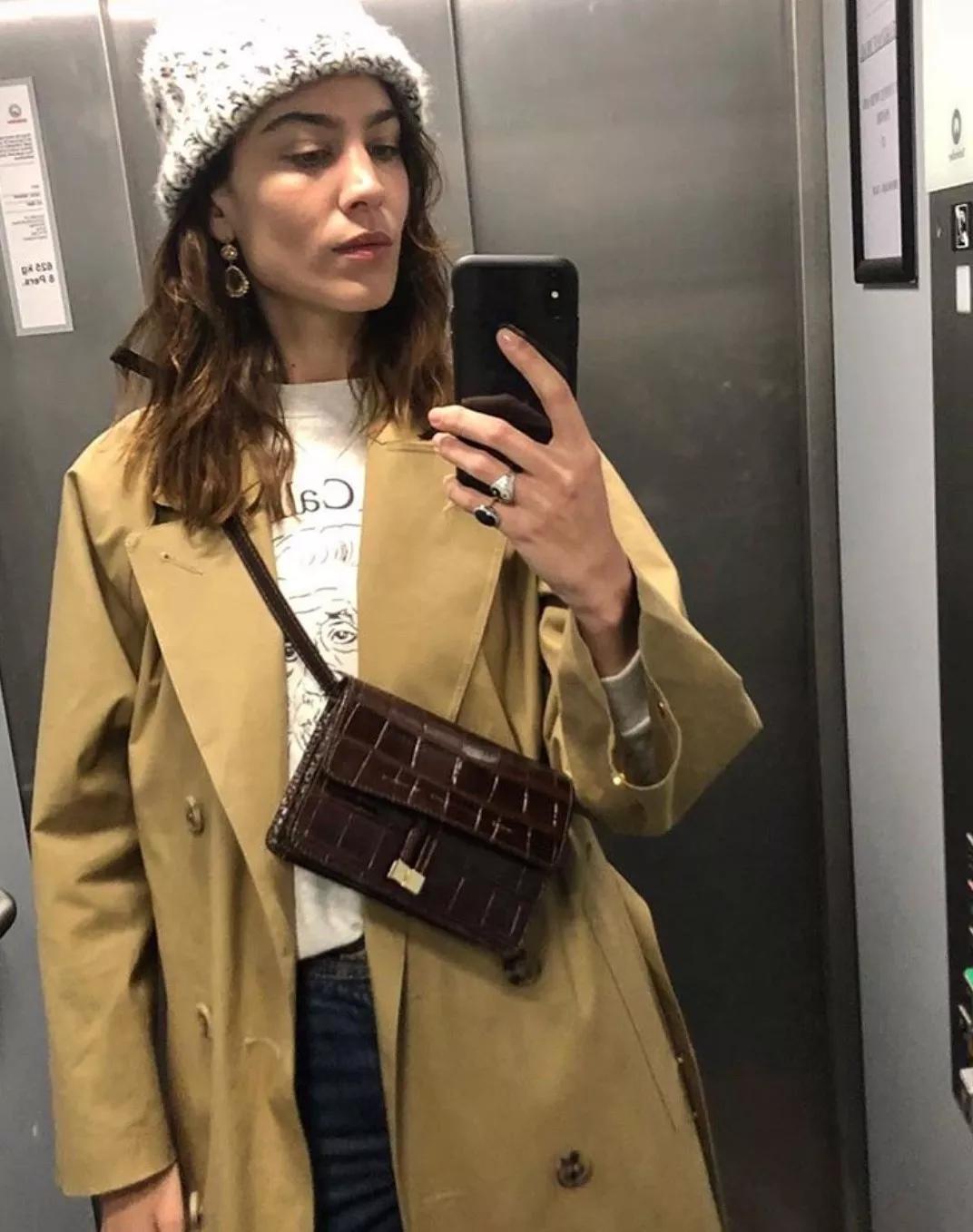 值得入手千元的包包,最值得买的十款轻奢包