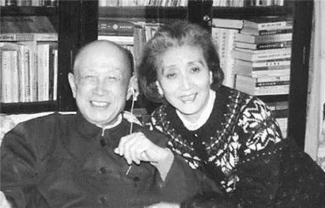 蒋英：嫁给干哥哥钱学森，培养学生李双江，她如何活成一代传奇？