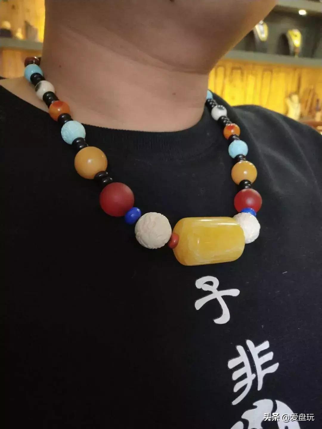 男士锁骨链搭配图片,锁骨链搭配什么衣服