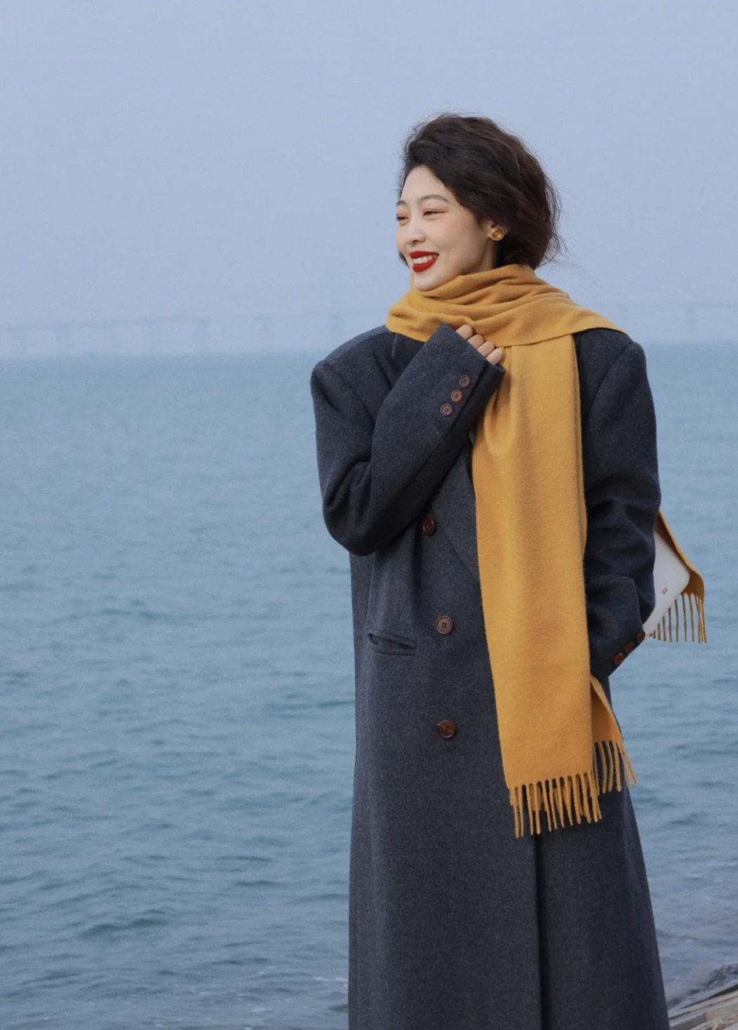 羊绒大衣怎样穿才好看,羊绒大衣的各种穿搭