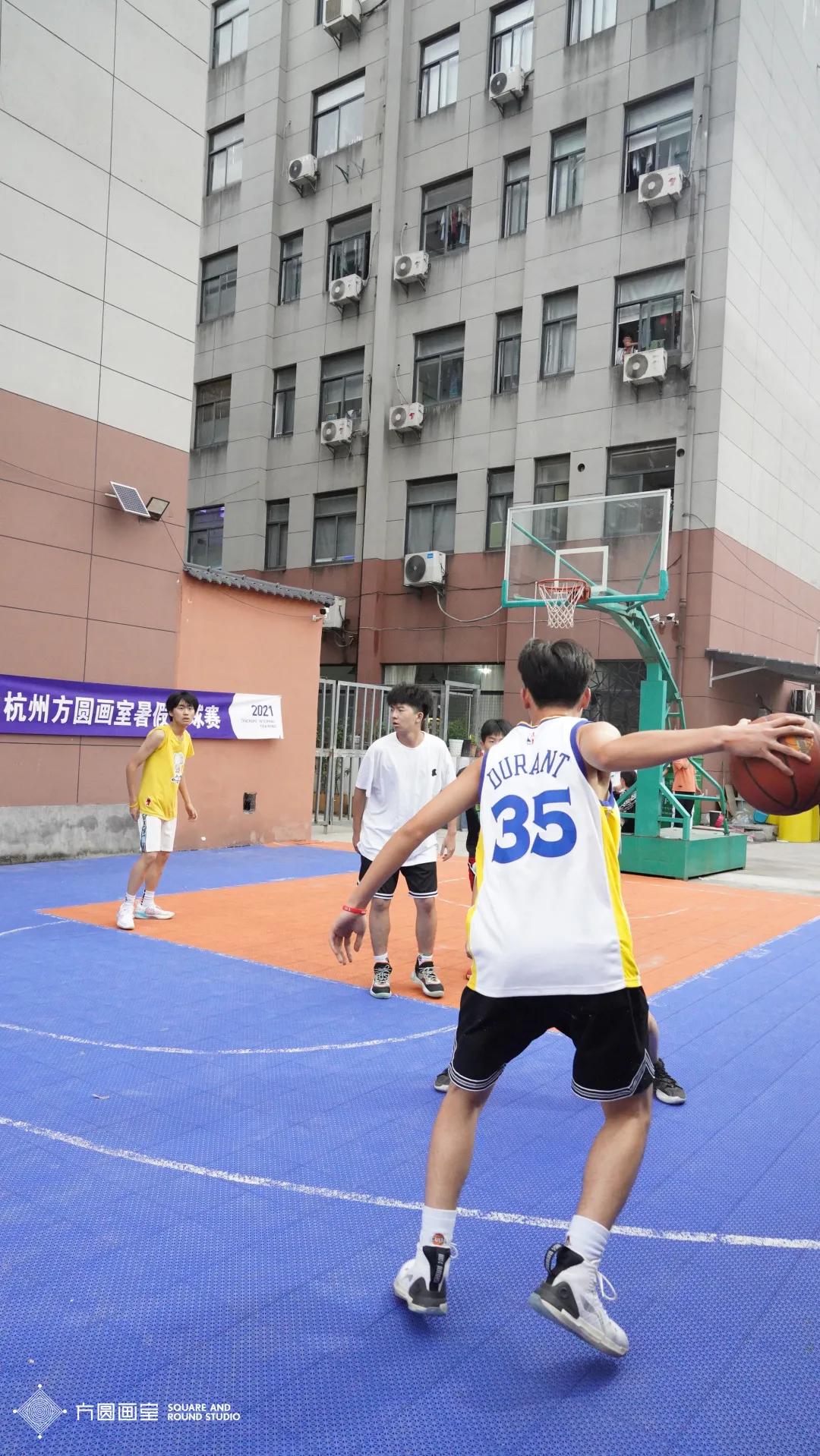 那些篮球场热血沸腾的瞬间,你们在球场上拼搏的样子