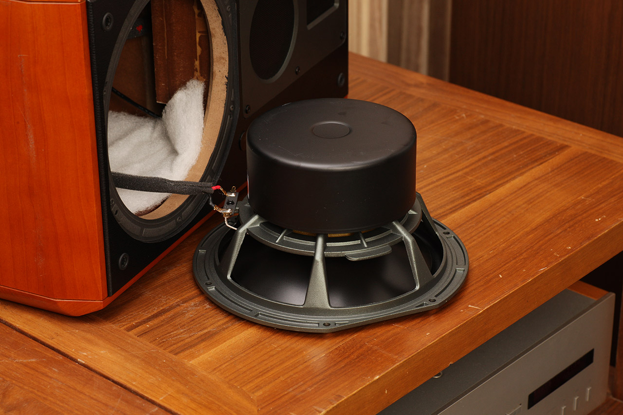 三分频惠威10寸音箱推荐,惠威8寸三分频落地音箱