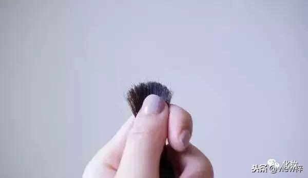 发型太塌发际线高怎么办,发型发际线高