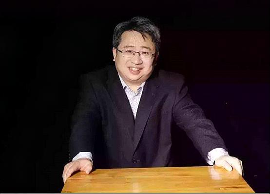 他靠10万起家,他靠8000块起家