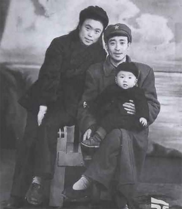 江腾蛟妻子:为丈夫求情四处奔走,晚年定居太原以18级行政离休