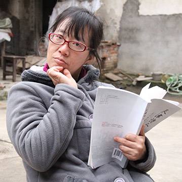 她，82岁，白天捏饺，晚上打碟——乐学无止境，人生才能不设限