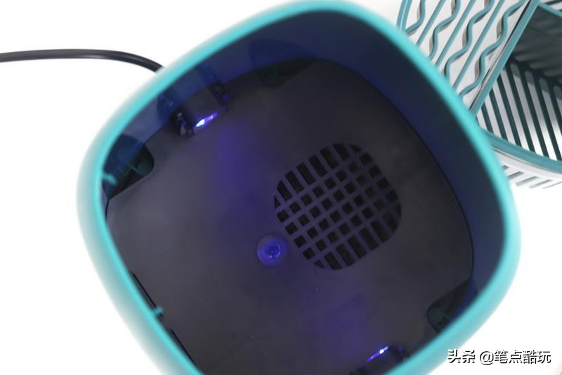 身为刀架筷笼，容不得藏污养菌！臻米K2刀叉筷子消毒机体验