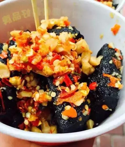 长沙最好的臭豆腐生胚多少钱一箱,长沙黑色经典长沙臭豆腐印象城店