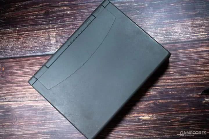 一百多块买个26年前的笔记本，我改了改，还能上网