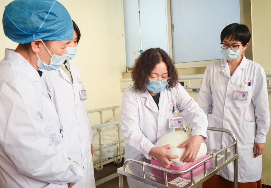 顺产剖腹产自由选择,顺产剖腹各有各的痛