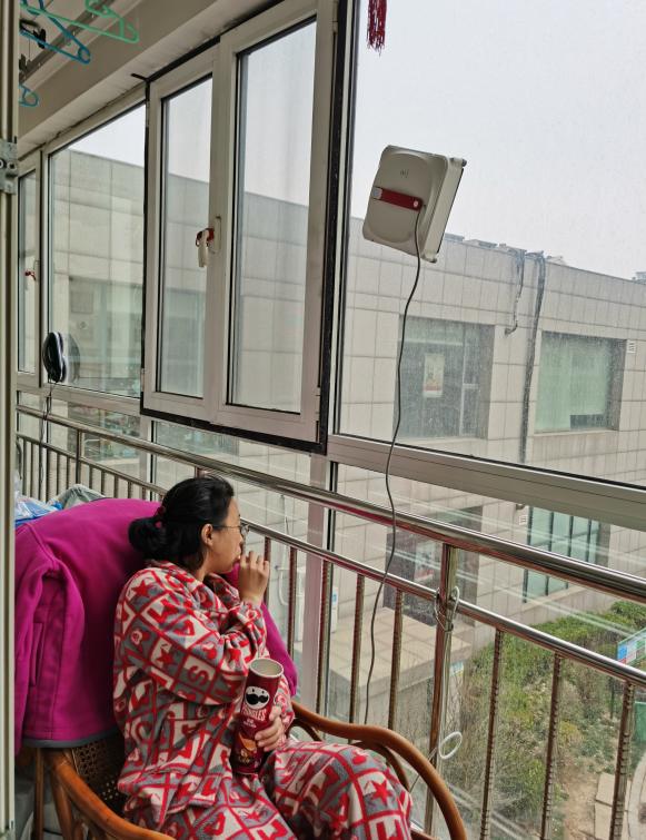 智能擦窗户机器人靠谱吗,科沃斯擦窗机器人880和920的区别