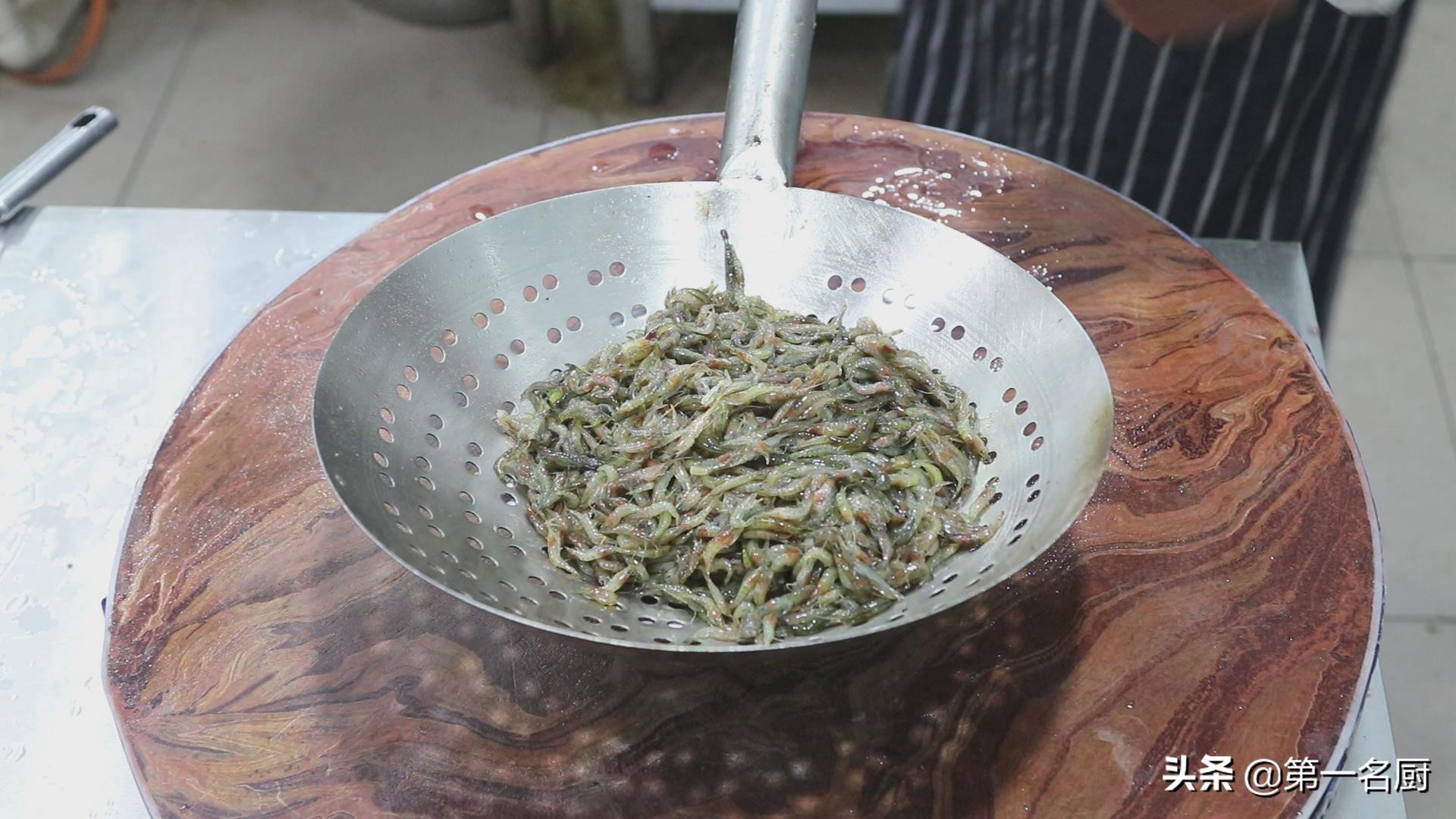 韭菜炒河虾怎么做才好,怎样做韭菜炒河虾更好吃