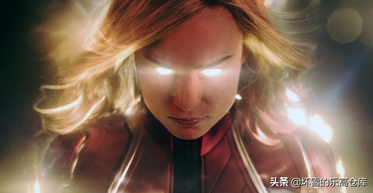 乐高惊奇队长拼砌包测评,惊奇队长噬元兽