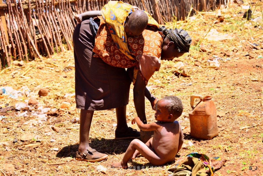 肯尼亚：在贫穷，疾病和混乱中哭泣的非洲大陆