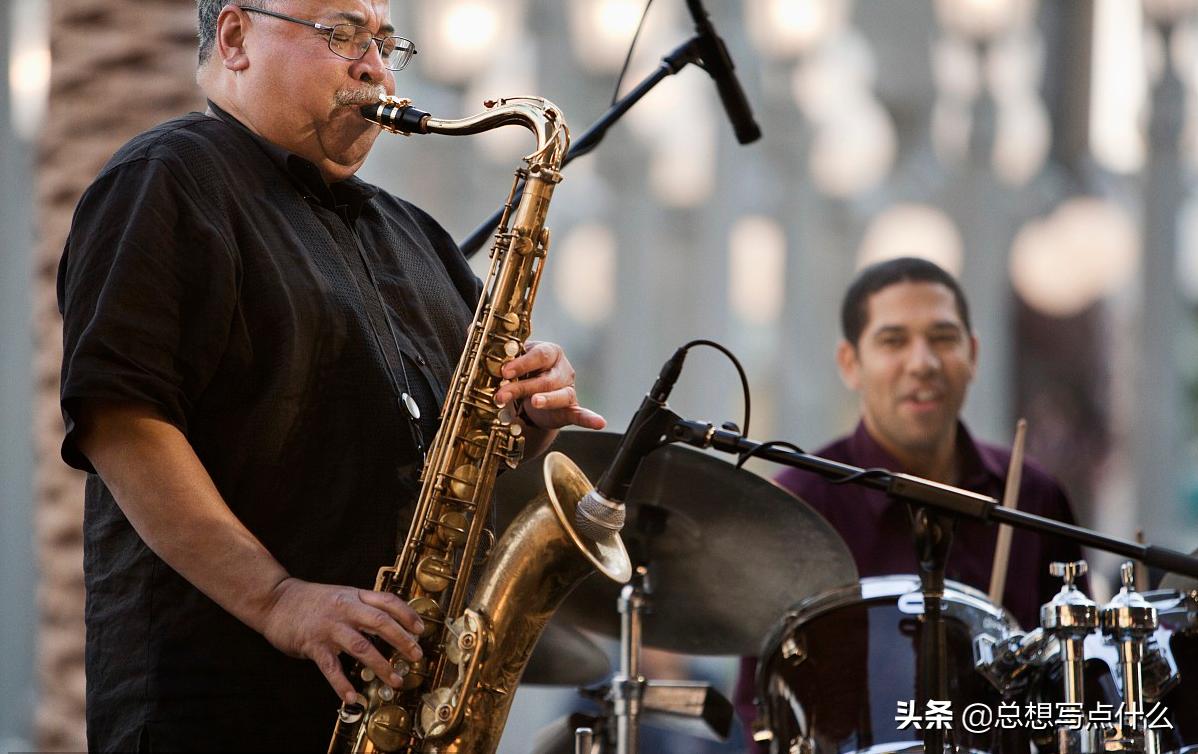 萨克斯初学者学什么音,萨克斯初学者入门课本推荐