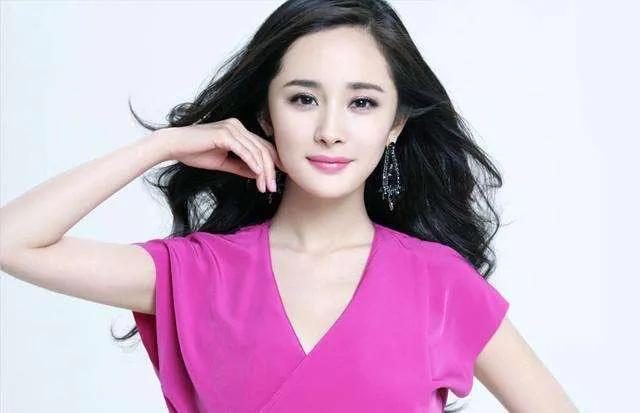 杨幂是不是又回到以前的样子了,杨幂其实大家都不容易互相理解吧